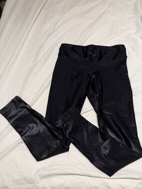 Koral lustrous black leggings